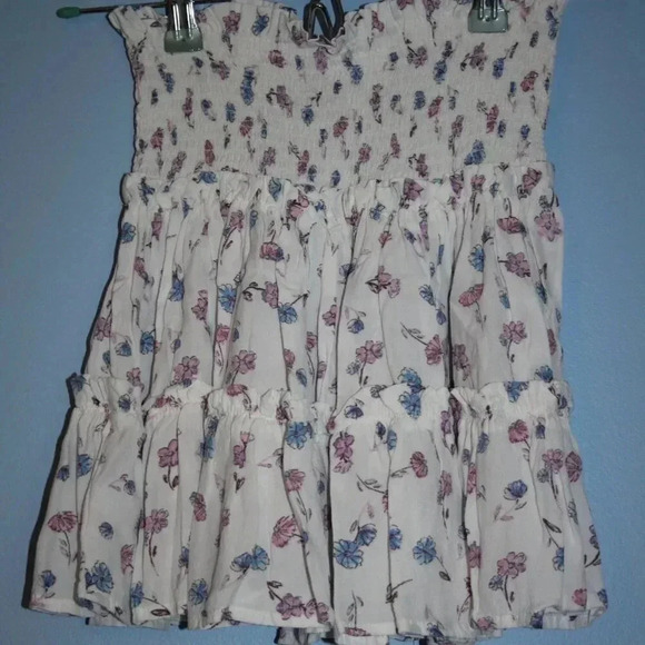 Skylar + Madison Pink and Blue Floral Print Skirt Sized Medium - Picture 2 of 14